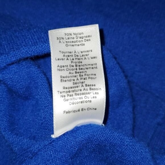 Talbots Lambswool Embroidered & Embellished Sz M Blue Penquin Graphic LS Sweater - Picture 9 of 9